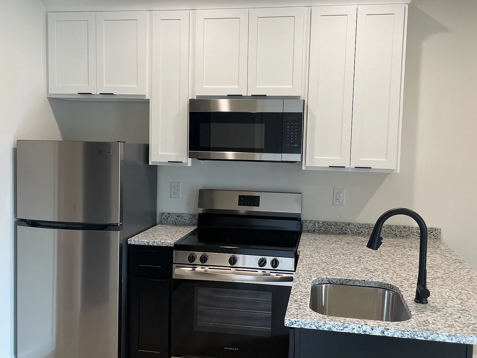 Campus Corner Apartments - 14 — Photo 3