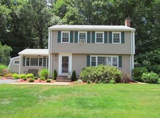 28 Mackintosh St, Franklin, MA 02038