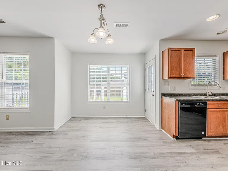 106 Chinkapin Ct — Photo 5