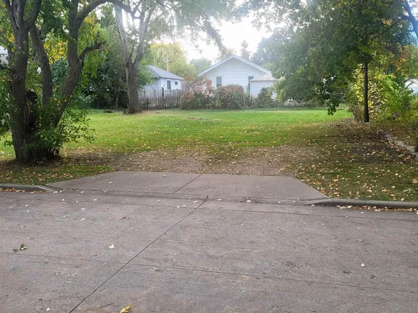 Rock Pl, Oshkosh, WI 54901