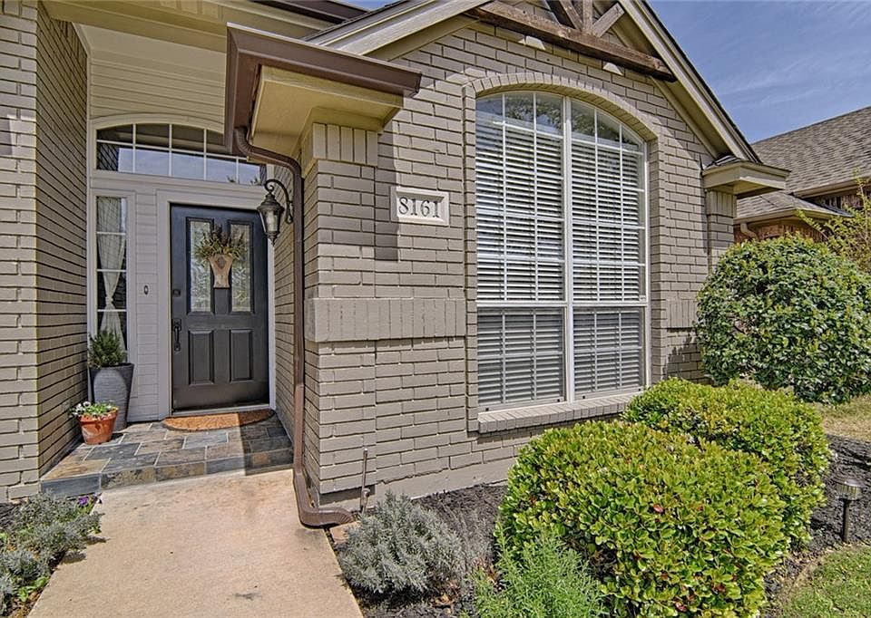 1st image of 8161 Vine Wood Dr