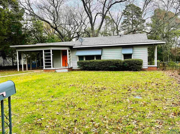 104 Pineland St, Daingerfield, TX 75638