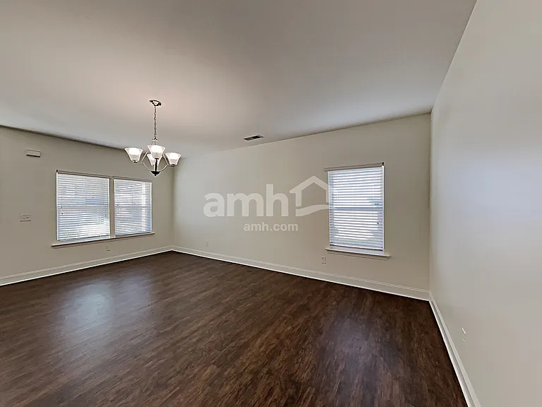 257 Makenna Dr — Photo 5