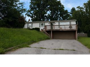 1135 Lebanon Rd, Manheim, PA 17545
