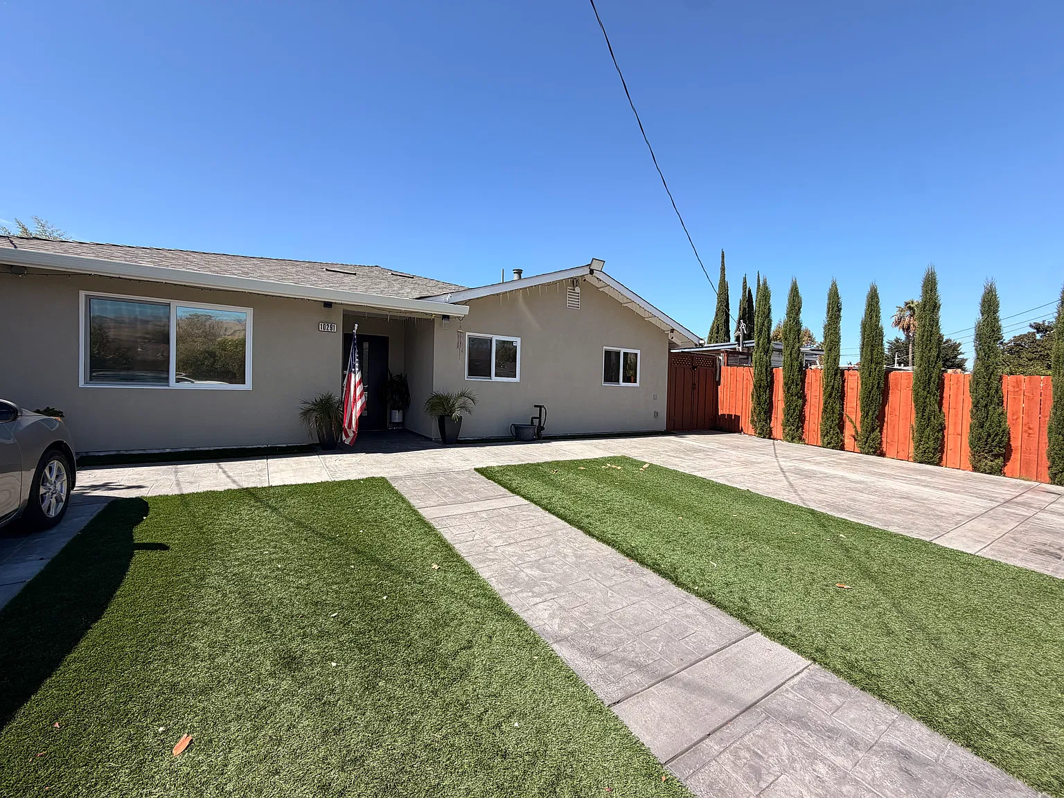4 bed, 1420 sqft, $4,600 — Photo 2
