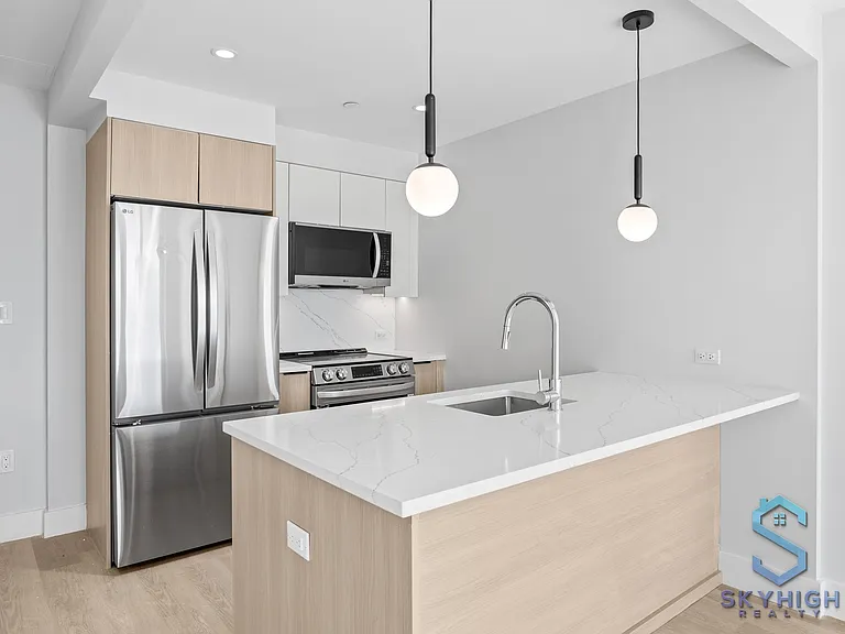952 Bergen St #1R — Photo 6
