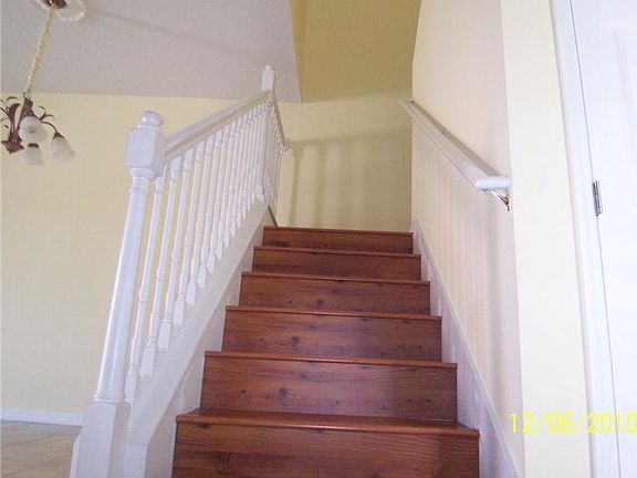 4th image of Peppervine Dr