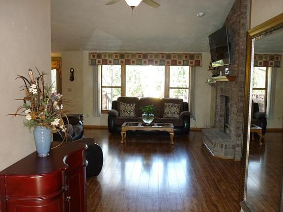 5th image of N1389 Westgreen Dr
