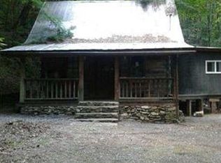 63 Saddle Ridge Dr, Waynesville, NC 28785
