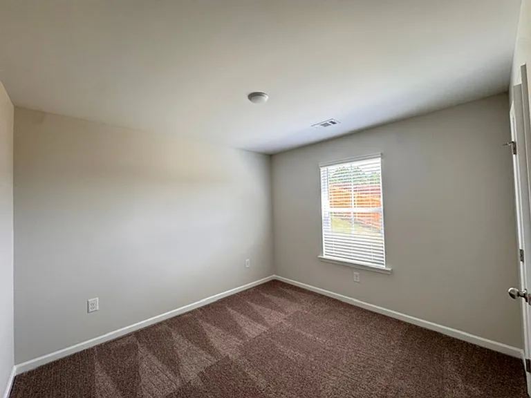 27 Coolidge Dr — Photo 11