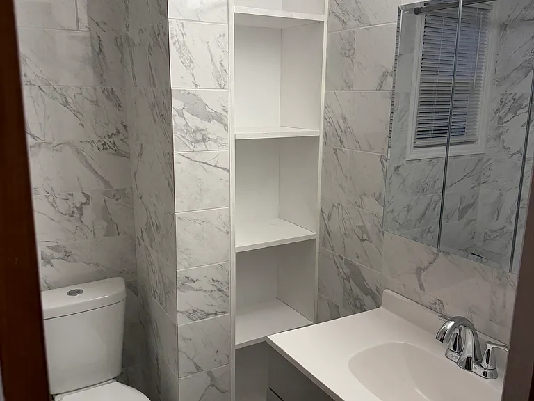 120 Plauderville Ave — Photo 7