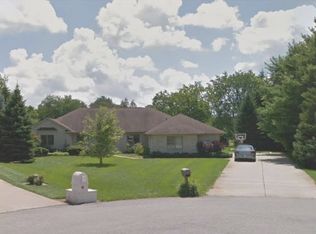 61442 Country Ln, Washington, MI 48094