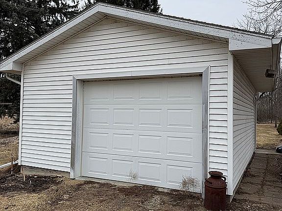 2nd image of 7832 E Roggy Rd