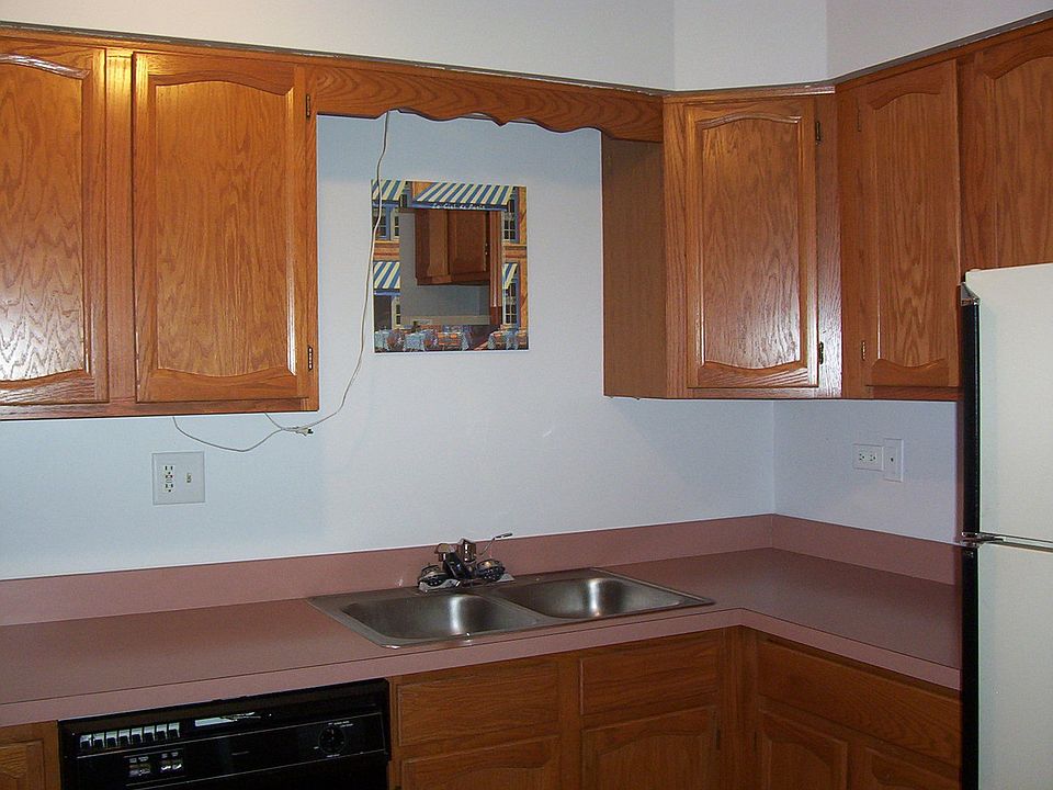 1st image of 1037 Des Plaines Ave APT 604