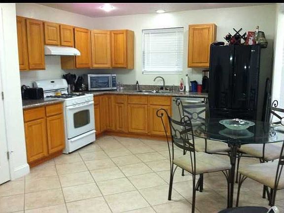 5th image of 3805 Riverland Dr