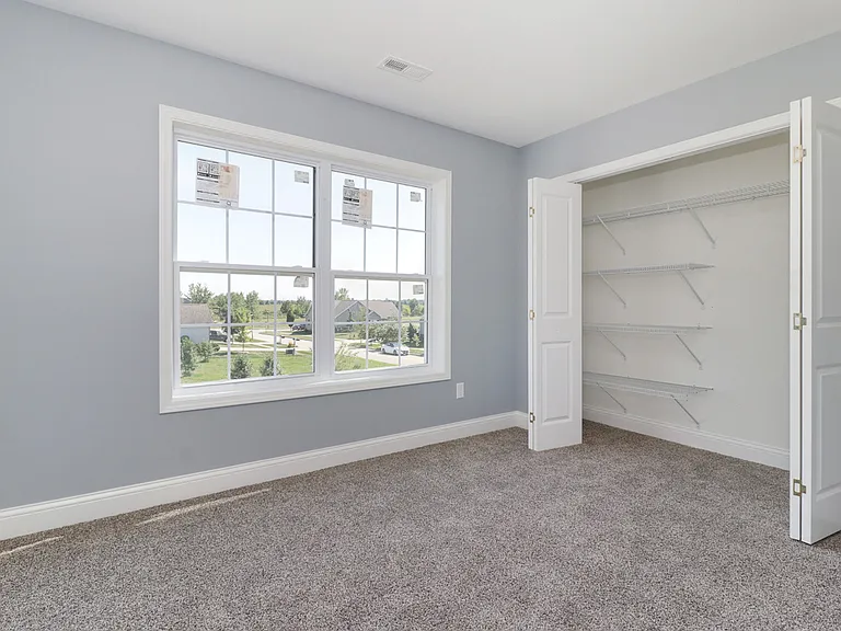 760 Kristin Dr — Photo 29