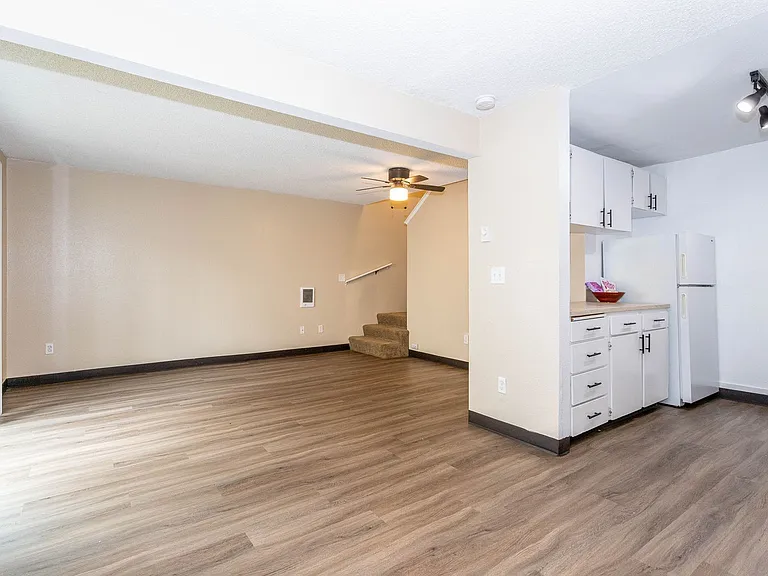 1731 S Boone St — Photo 4
