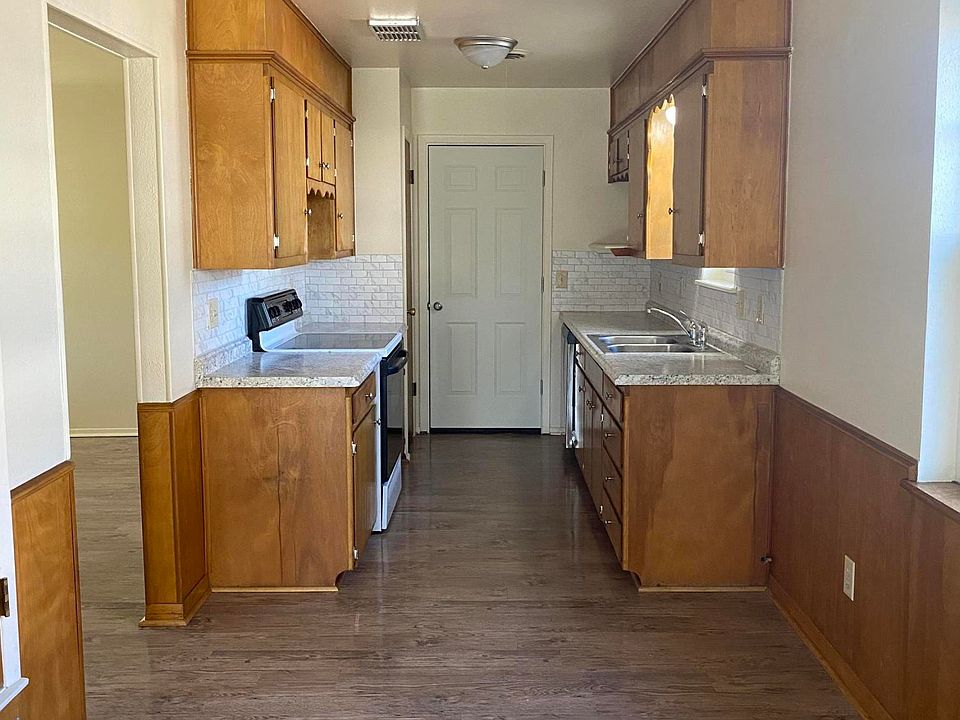 2nd image of 5103 Royce Dr