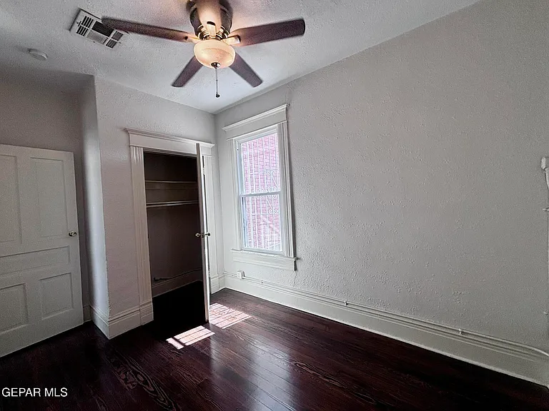 215 W Rio Grande Ave — Photo 17