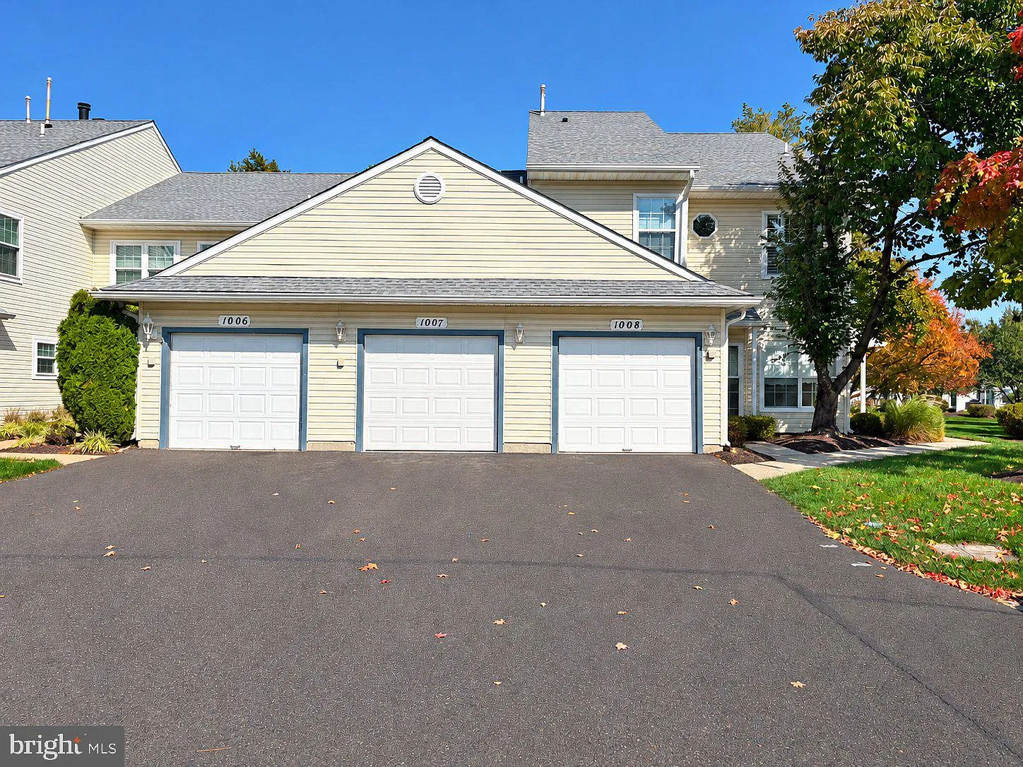 2 bed, 2.0 bath, 1350 sqft, $2,500 — Photo 2