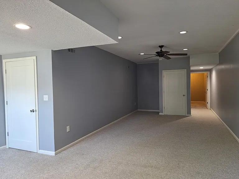 992 Findley St — Photo 14