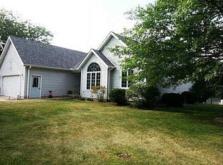 802 Curtis Ave, Chariton, IA 50049