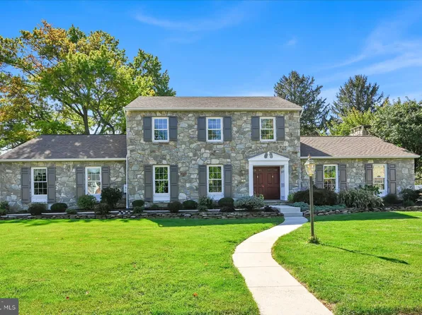 4 Blaine Ave, Leola, PA 17540