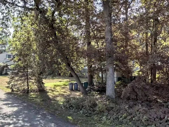 Flagstaff Dr, Commerce Township, MI 48382