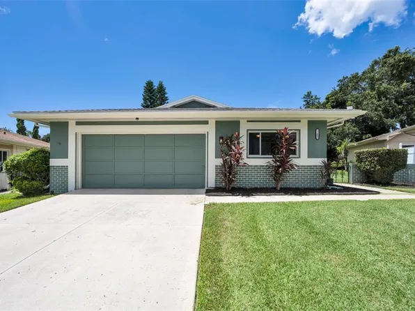 13005 Club Dr, Hudson, FL 34667