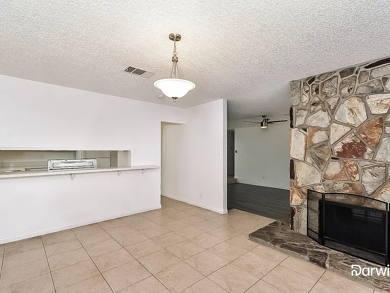 728 Sam Jonas Dr — Photo 7
