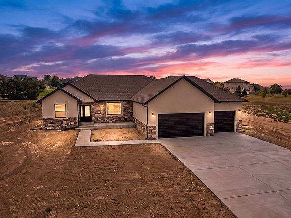 2nd image of 31 Lakeview Cir