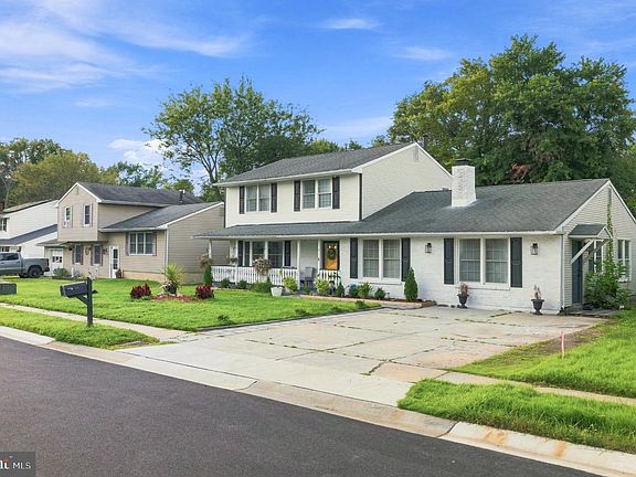 3rd image of 58 Upland Ct
