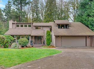 725 Carrera Ln, Lake Oswego, OR 97034