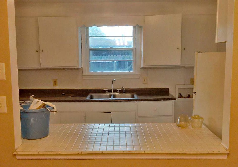 2nd image of 228 2nd St