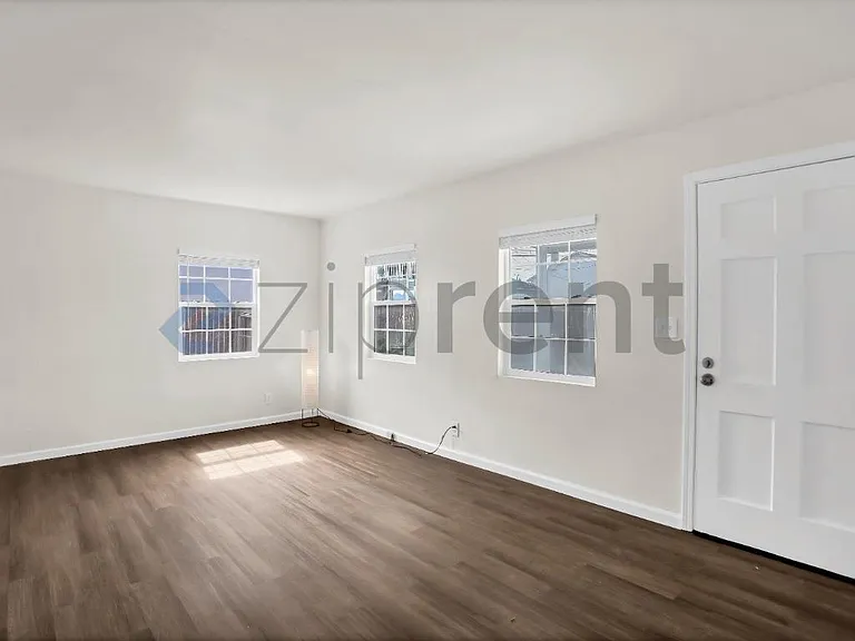 3817 Waller Ave — Photo 8