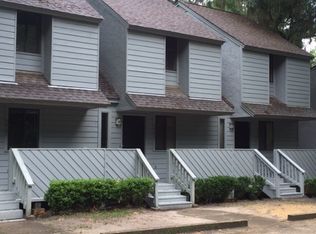 5465 Sombra Del Lago Dr, Tallahassee, FL 32303