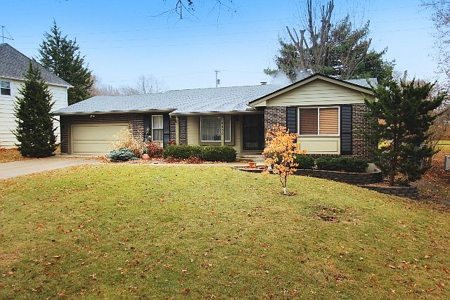 1st image of 9435 Moody Park Dr