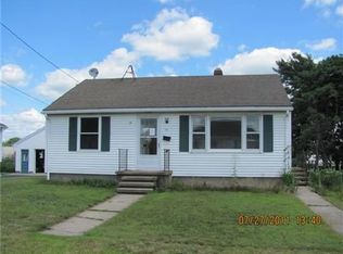 24 Longvue Ave, Westerly, RI 02891