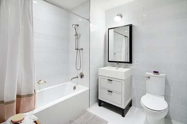 Rented by Extell Marketing Group LLC | media 23