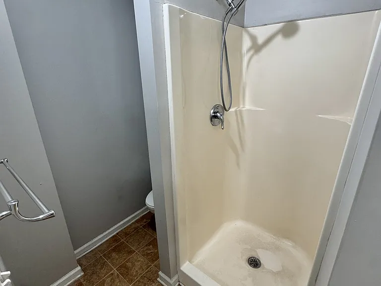2237 Ross Ln — Photo 16