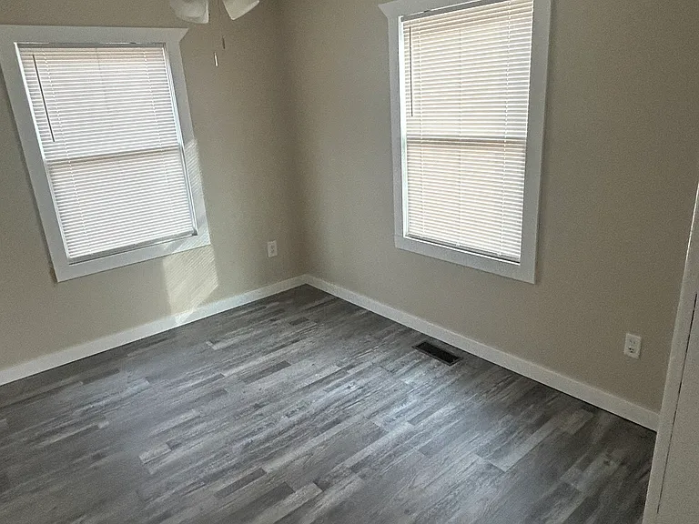 47 Lincoln St — Photo 15