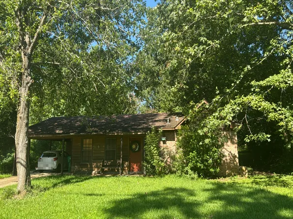 56 Boy Scout Rd, Vicksburg, MS 39183