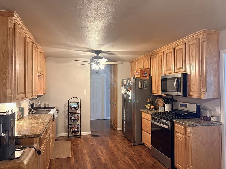 2511 Beechwood St — Photo 5