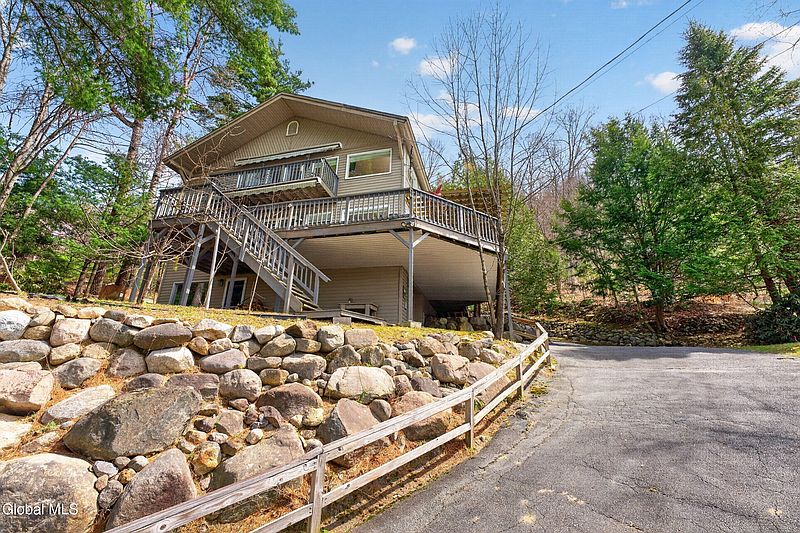 4th image of 496 E Shore Drive