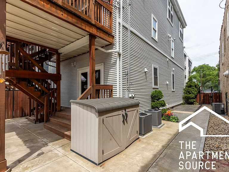 3703 W Belmont Ave #1 — Photo 14