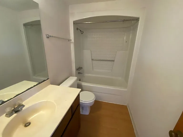 2009 Greene St #413 — Photo 9