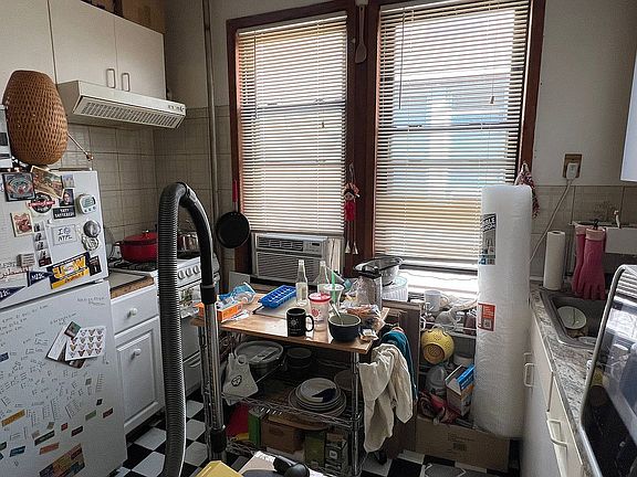 5th image of 3423 43rd St #2F