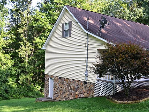 4th image of 98 Altamont Dr
