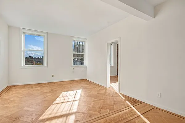 Rented by Compass | media 9