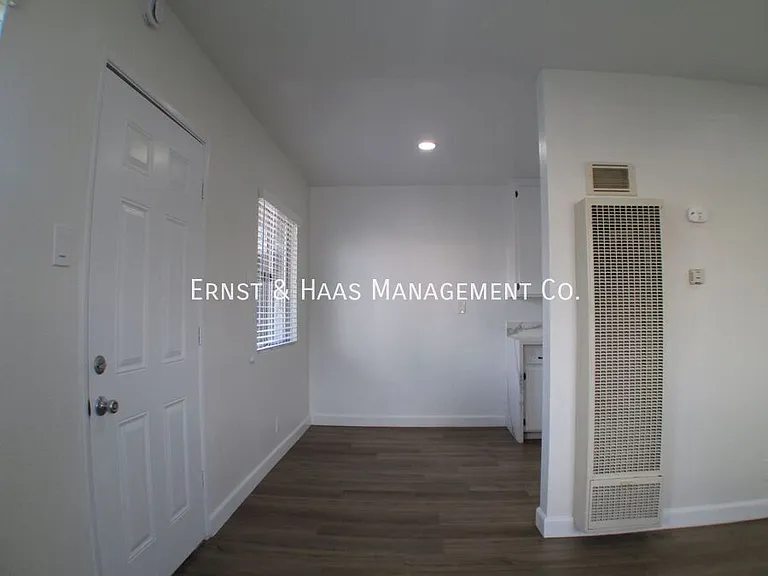 230 E Hullett St #1 — Photo 10